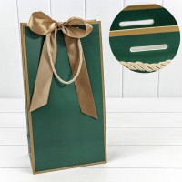 Пакет подарочный с лентой 20*38*12 210г Зелёный 1/10 1/120 Арт: 000505EM/15