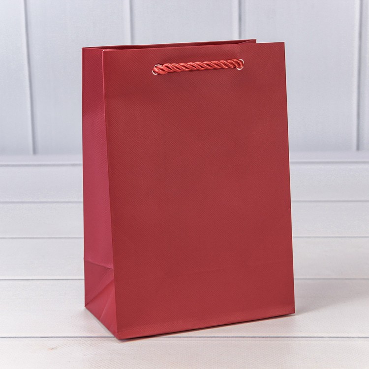 Пакет подарочный "Фактура-890" Красный 14*20*8 210г 1/20 1/480 Арт: 000890G/8